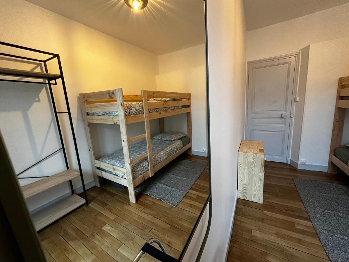 Belle Maison De Ville Au Coeur Du Village De Montagne Vic-sur-Cère Kültér fotó